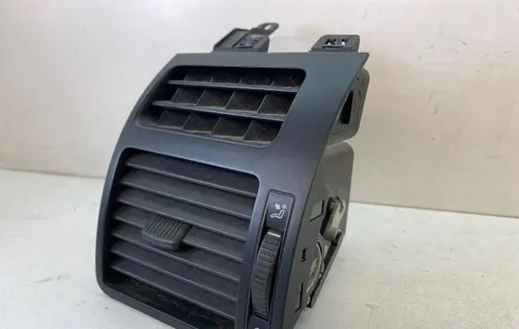 Volkswagen Touran I Dashboard side air vent grill/cover trim 1T0819703B