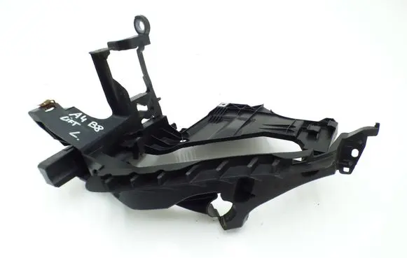Audi A4 S4 B8 8K Headlight/headlamp mounting bracket 8K0805607B