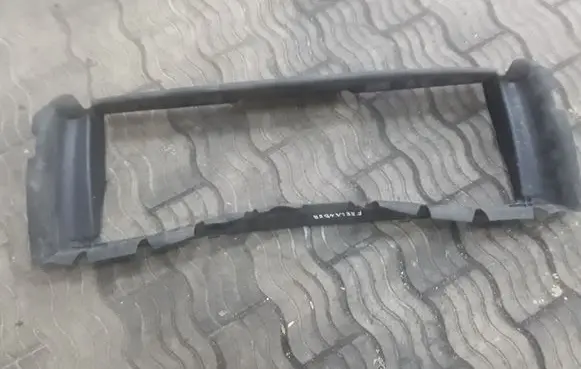 Land Rover Freelander 2 - LR2 Intercooler air guide/duct channel 6H528327