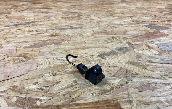 BMW X5 F15 Airbag deployment crash/impact sensor 9196043