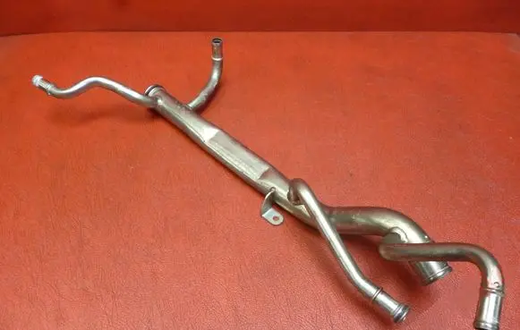 Volvo V40 Engine coolant pipe/hose