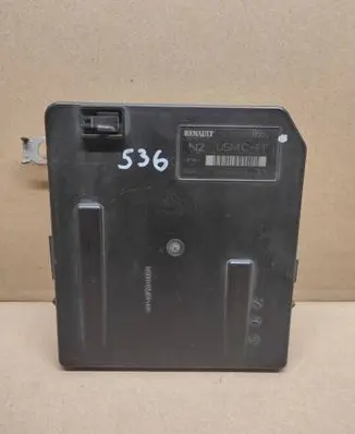 Renault Megane II Fuse module 8200481866