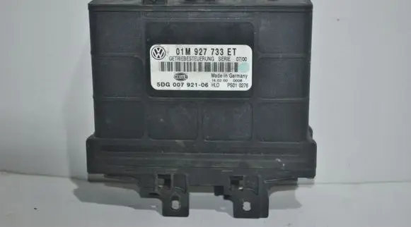 Volkswagen Golf IV Gearbox control unit/module 01M927733ET