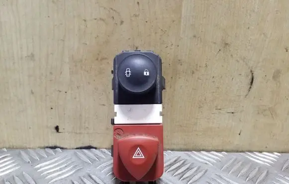 Renault Scenic II - Grand scenic II Hazard light switch 8200095493 8200109723 8200107808