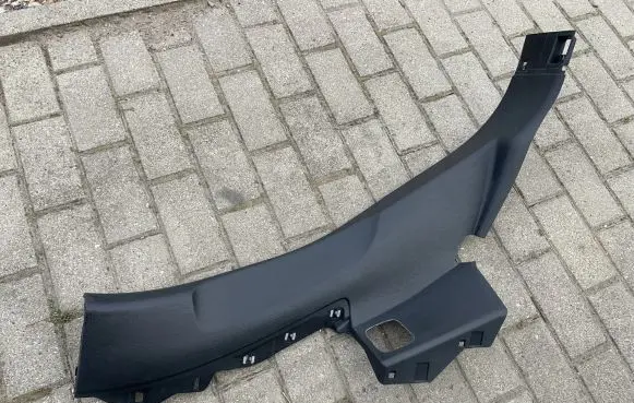 Audi Q7 4M Rear seat side bottom trim 4M0867767D 4M0867767E 4M0867767D4K