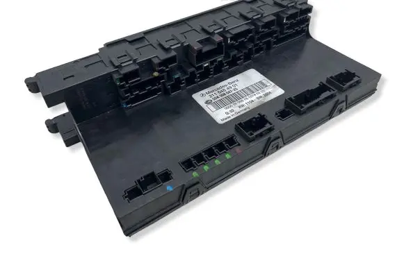 Mercedes-Benz E W211 Fuse module 2115454901 5DK00804725