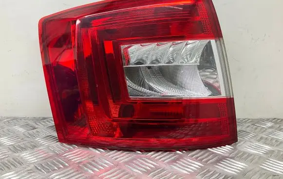 Skoda Octavia Mk3 (5E) Rear/tail lights 5E9945095