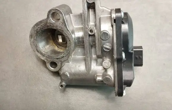 Renault Kadjar EGR valve 8201068965 147100789R 1030410546