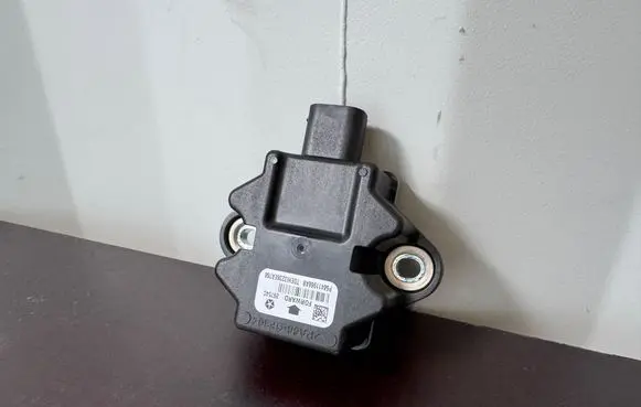 Dodge Durango III ESP acceleration yaw rate sensor 68411966AB