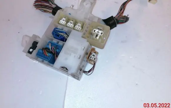 Toyota Corolla E120 E130 Fuse box set 7019ta1