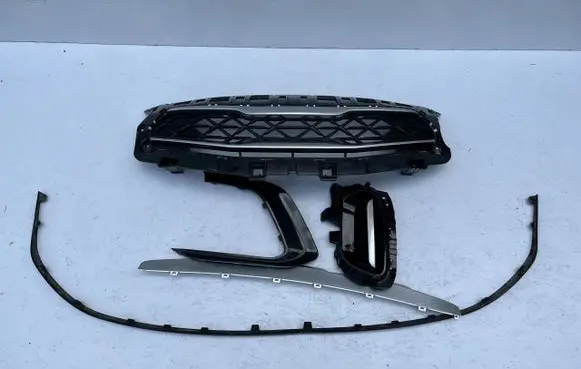 KIA Xceed Front bumper lower grill J7PA0