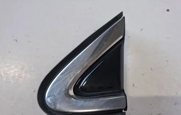 Lexus RX 450H Fender end trim 6011848030