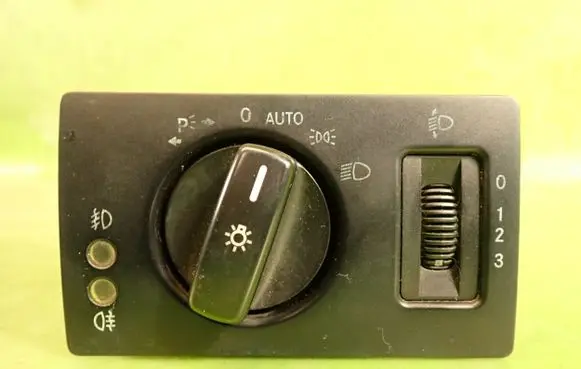 Mercedes-Benz B W245 Light switch 1695452704