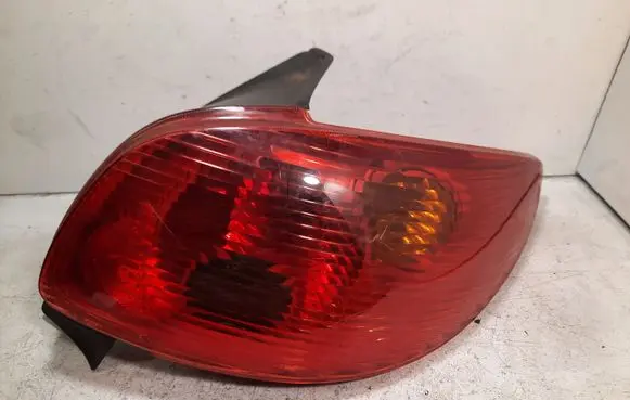 Peugeot 206 Rear/tail lights 432753