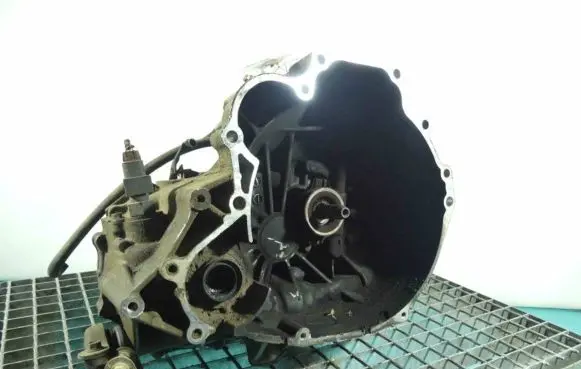 Nissan Primera Manual 5 speed gearbox 2J61 IMPRK1336484