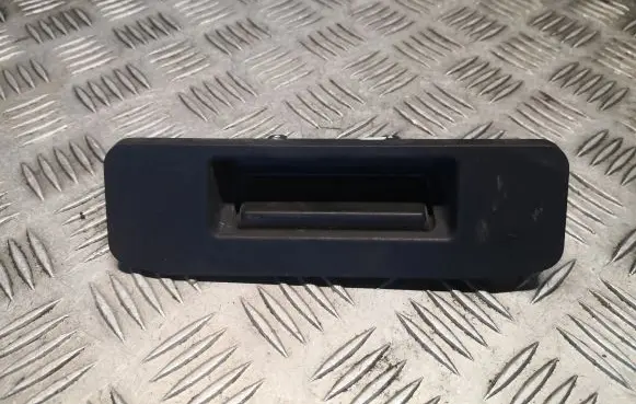 Mercedes-Benz GLK (X204) Tailgate/boot open switch button 1667500193 A1667500193