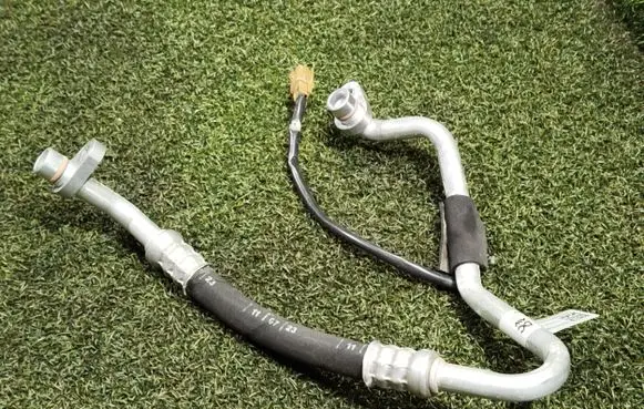 Renault Kangoo III Air conditioning (A/C) pipe/hose 924403287R 1234YF2453BD