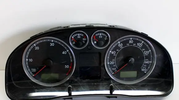 Volkswagen PASSAT B7 USA Speedometer (instrument cluster) 3B0920927A