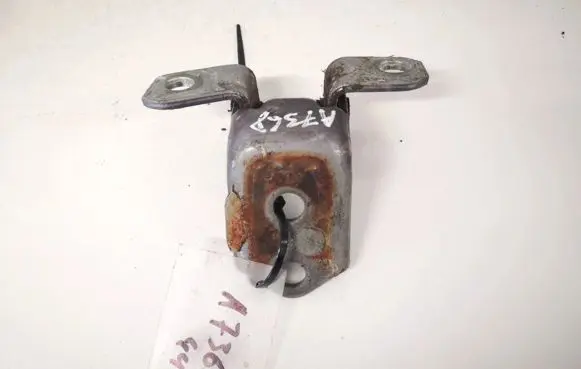 Mazda 3 I Rear door lower hinge