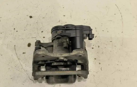 Lexus RX 450H Rear brake caliper 4631078010