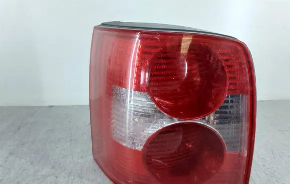 Volkswagen PASSAT B5.5 Rear/tail lights