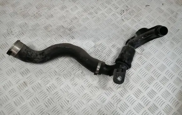Intercooler hose/pipe