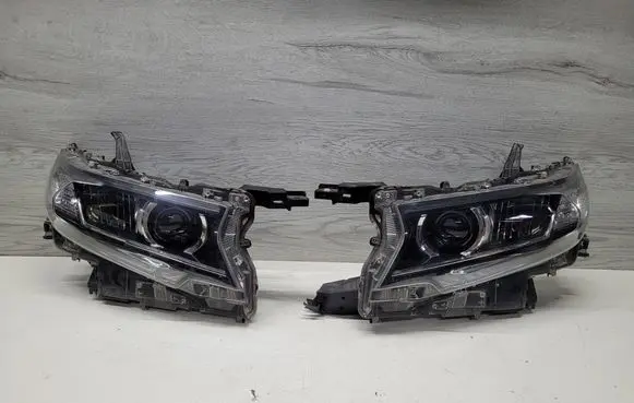 Toyota Land Cruiser (J150) Headlight/headlamp 60266