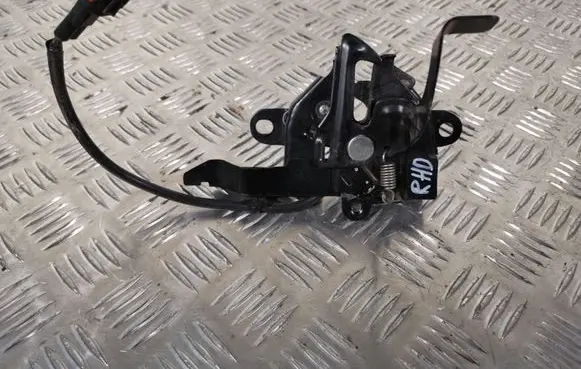 Toyota Prius (XW50) Engine bonnet/hood lock/catch