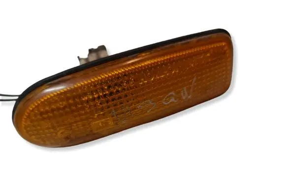 Nissan Sunny Front fender indicator light 215142RAEY 215142R