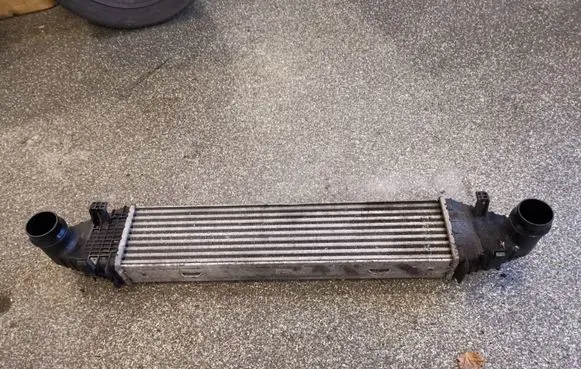 Mercedes-Benz E W212 Intercooler radiator A2045000100