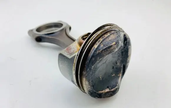 Audi Q7 4M Piston R6EH