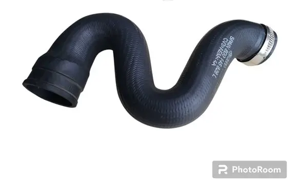 Volkswagen PASSAT B5 Intercooler hose/pipe 8D0145828L