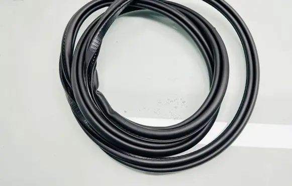 Volvo V60 Front door rubber seal 