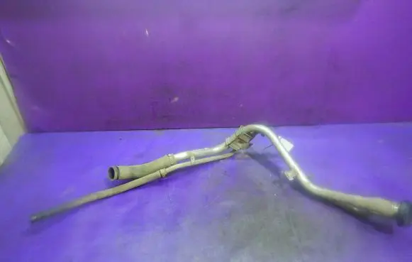 Ford Focus C-MAX Fuel tank filler neck pipe 