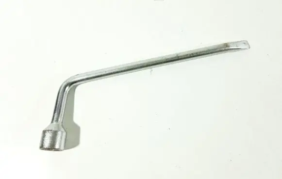 Toyota Yaris Wheel nut wrench 