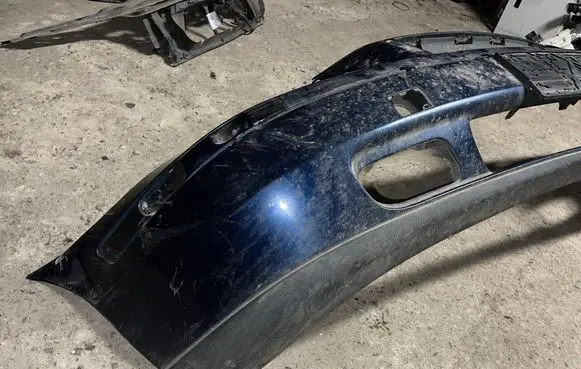 Volvo V70 Front bumper 09190305
