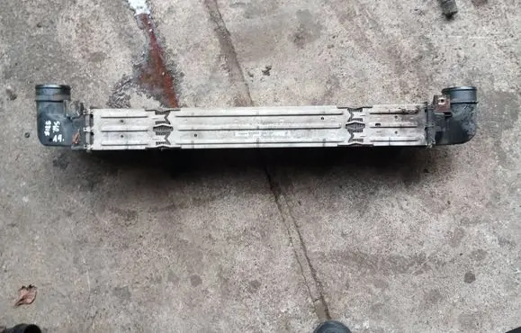 Volvo S60 Intercooler radiator 31338236