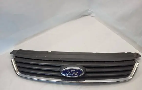 Ford Kuga II Front bumper upper radiator grill 8V418200AC