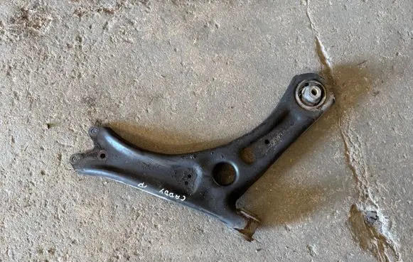 Volkswagen Caddy Front lower control arm/wishbone