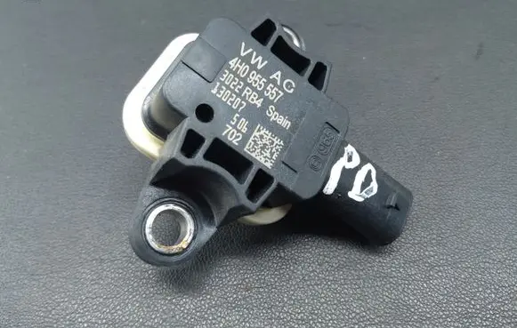 Audi A8 S8 D4 4H Airbag deployment crash/impact sensor 4H0955557