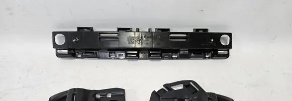 Renault Laguna III Headlight/headlamp mounting bracket P0013709P0014096