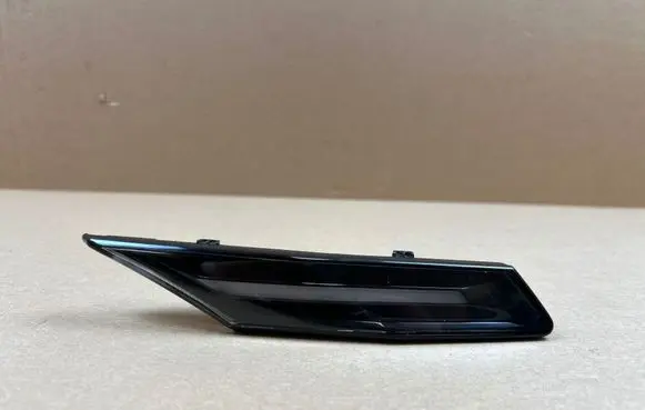 Porsche Taycan 9J1 Front fender indicator light 9J1953042C