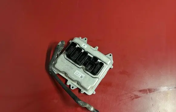 BMW X5 F15 Engine control unit/module 8617520 030024327 0261S09662