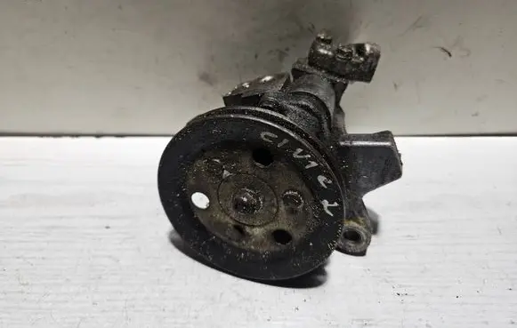 Honda Civic Power steering pump PM3 277623N
