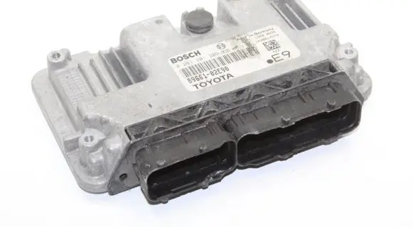 Toyota Auris 150 Engine control unit/module 8966102E90 0261201209