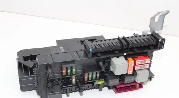 Mercedes-Benz C W204 Fuse box set A2049060305