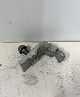 BMW 5 E60 E61 Rear door lower hinge 7068090