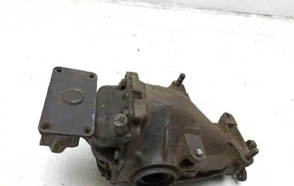 Mercedes-Benz 250 280 C CE W114 Rear differential 1233510101 1153513208 392