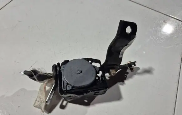 Subaru Legacy Rear seatbelt