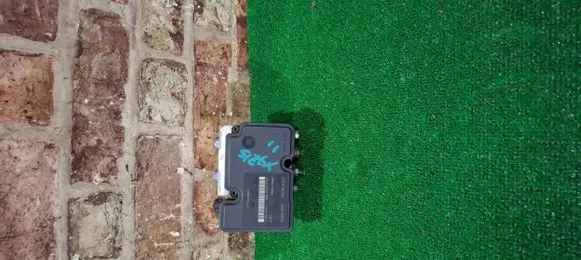 Toyota Yaris ABS control unit/module 